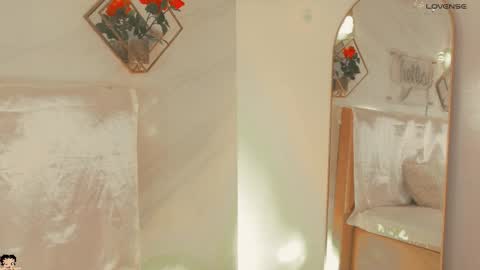 naamah_b online show from 11-13-25, 02:16