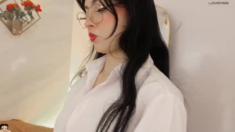 naamah_b online show from 04-20-26, 02:31