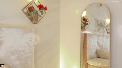 naamah_b online show from 06-06-26, 02:44