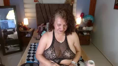 nadia_84 online show from 09-24-25, 07:50