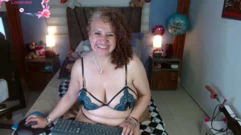 nadia_84 online show from 03-22-26, 01:47