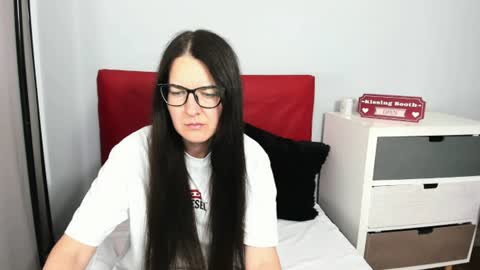 Snapshot of nadiatrue chatting on 07-08-26, 05:06 nadiatrue online show from 07-08-26, 05:06