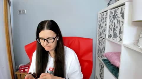 Snapshot of nadiatrue chatting on 07-17-26, 04:01 nadiatrue online show from 07-17-26, 04:01