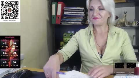 Nadin online show from 10-10-25, 07:35