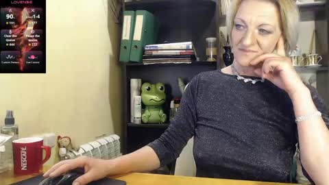 Nadin online show from 04-12-26, 05:40