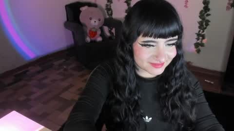 Snapshot of naeniademont chatting on 05-28-26, 01:52 naeniademont online show from 05-28-26, 01:52