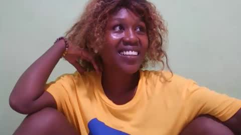 Snapshot of nah296652 chatting on 02-18-26, 10:06 nah296652 online show from 02-18-26, 10:06