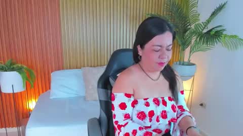 N A H I A online show from 11-19-25, 12:05