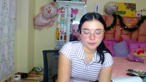 nahia cute     only   online show from 12-27-24, 03:04