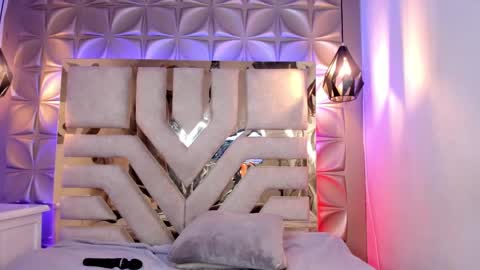 Snapshot of nahia_low chatting on 01-31-25, 08:01  Valeria  online show from 01-31-25, 08:01