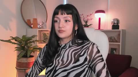 Nahia INDEPENDENT MODEL P online show from 02-13-26, 10:28