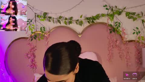 NahiaraReina  online show from 04-11-26, 02:54