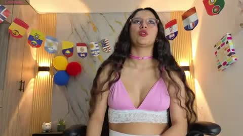 Snapshot of nahomi_blaze56eup chatting on 07-12-26, 03:19 valeria online show from 07-12-26, 03:19