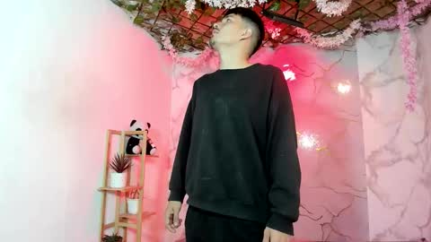 nahomi_hot2002 online show from 05-11-26, 12:22