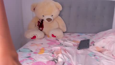 Laura online show from 01-24-25, 11:34