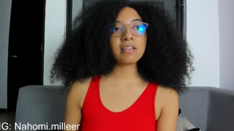 Snapshot of nahomi_miller_ chatting on 12-21-25, 11:12 Laura online show from 12-21-25, 11:12
