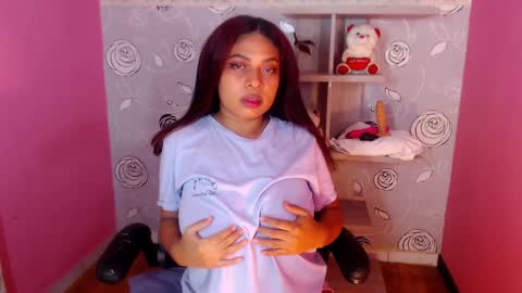 Snapshot of nahomi_tyler chatting on 02-09-25, 03:11 Nahomy online show from 02-09-25, 03:11