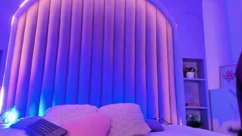  VICTORIA  online show from 02-21-25, 07:32