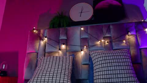  VICTORIA  online show from 03-21-26, 07:17