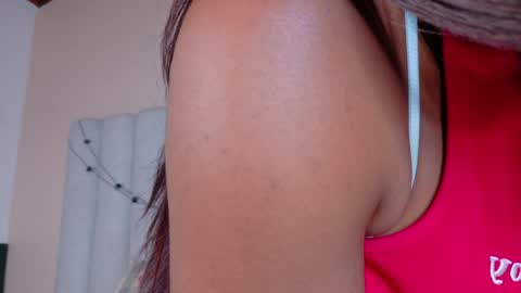  VICTORIA  online show from 03-26-26, 07:52