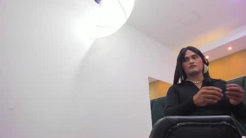 nahomidiore online show from 10-08-25, 07:33