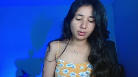 Snapshot of nahomy_rain chatting on 04-24-26, 01:41 online show from 04-24-26, 01:41