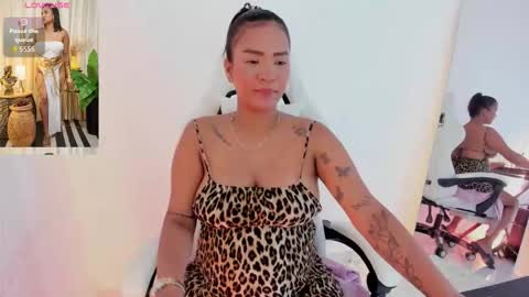 Snapshot of nahomybrowm_ chatting on 01-15-26, 03:16 Call me nahomy online show from 01-15-26, 03:16