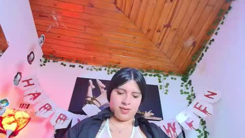 Snapshot of naia_x chatting on 10-22-25, 12:33 Naia x online show from 10-22-25, 12:33