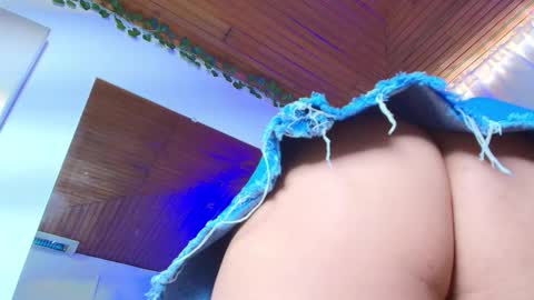 Snapshot of naia_x chatting on 11-03-25, 07:37 Naia x online show from 11-03-25, 07:37