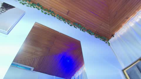 Snapshot of naia_x chatting on 12-01-25, 09:09 Naia x online show from 12-01-25, 09:09