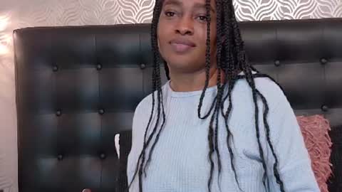 naiaramasson_ online show from 07-17-26, 12:12