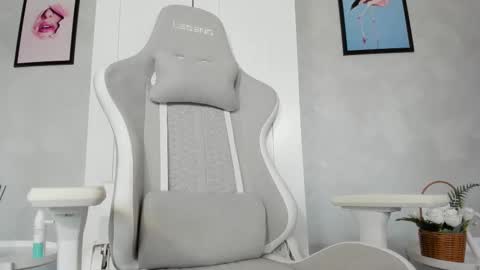 Naila online show from 03-07-25, 10:24