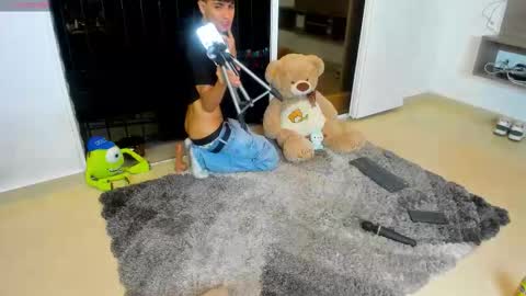 Snapshot of naim_theking chatting on 03-15-26, 07:03 N A I M T H E K I N G online show from 03-15-26, 07:03