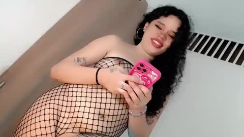 Snapshot of naked_weapon1 chatting on 12-11-24, 05:59 naked_weapon1 online show from 12-11-24, 05:59