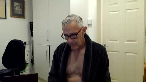 nakedcarpenteruk online show from 05-21-26, 10:50
