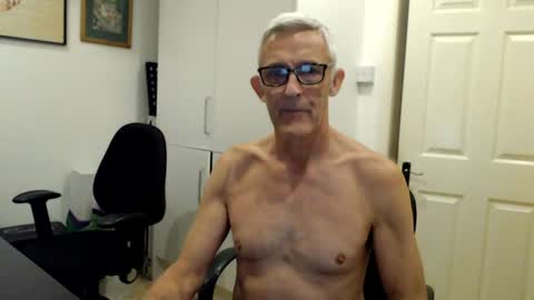 nakedcarpenteruk online show from 06-14-26, 10:50