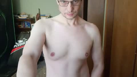 Snapshot of nakedcav chatting on 05-01-26, 09:08 NakedClown online show from 05-01-26, 09:08
