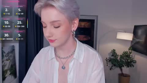 Kate online show from 10-31-25, 01:45