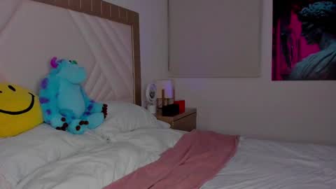 Snapshot of nalah_gomez_ chatting on 12-18-24, 10:46 Nalah online show from 12-18-24, 10:46