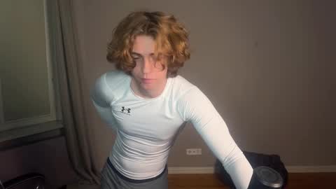 Snapshot of namiraaxel chatting on 02-17-26, 08:48 Georges online show from 02-17-26, 08:48