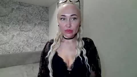 Snapshot of nanagold1 chatting on 07-22-26, 01:47 nanagold1 online show from 07-22-26, 01:47