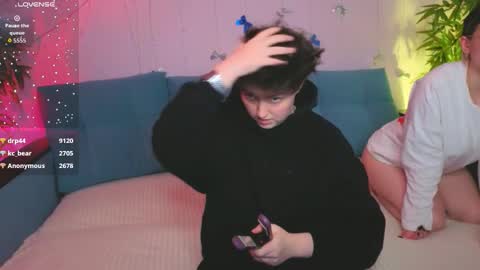 Maeve online show from 12-15-25, 02:32