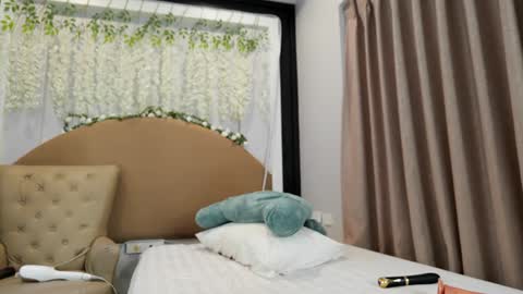 Snapshot of nanaonlyfun2 chatting on 12-12-24, 02:55 Nana Sakura online show from 12-12-24, 02:55