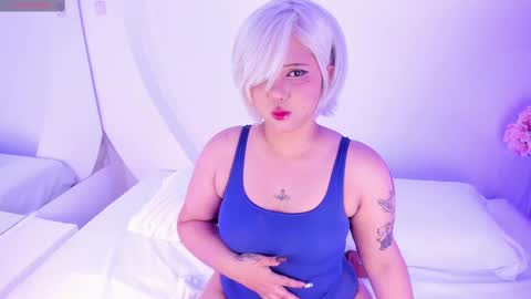 NanaOsaky online show from 11-19-25, 11:54