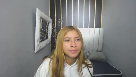 Snapshot of nancy_blonde chatting on 04-23-26, 11:53 nancy blonde online show from 04-23-26, 11:53