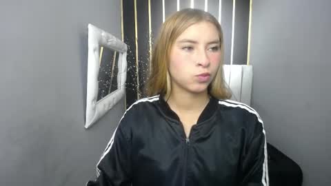 Snapshot of nancy_blonde chatting on 05-26-26, 12:23 nancy blonde online show from 05-26-26, 12:23