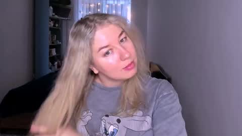 Nancy online show from 04-24-26, 06:16