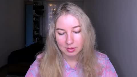 Nancy online show from 04-25-26, 08:06