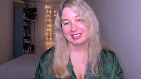 Snapshot of nancysanders chatting on 05-16-26, 08:07 Nancy online show from 05-16-26, 08:07
