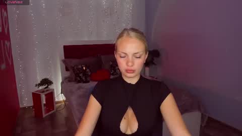 NancySummer online show from 07-11-26, 11:13